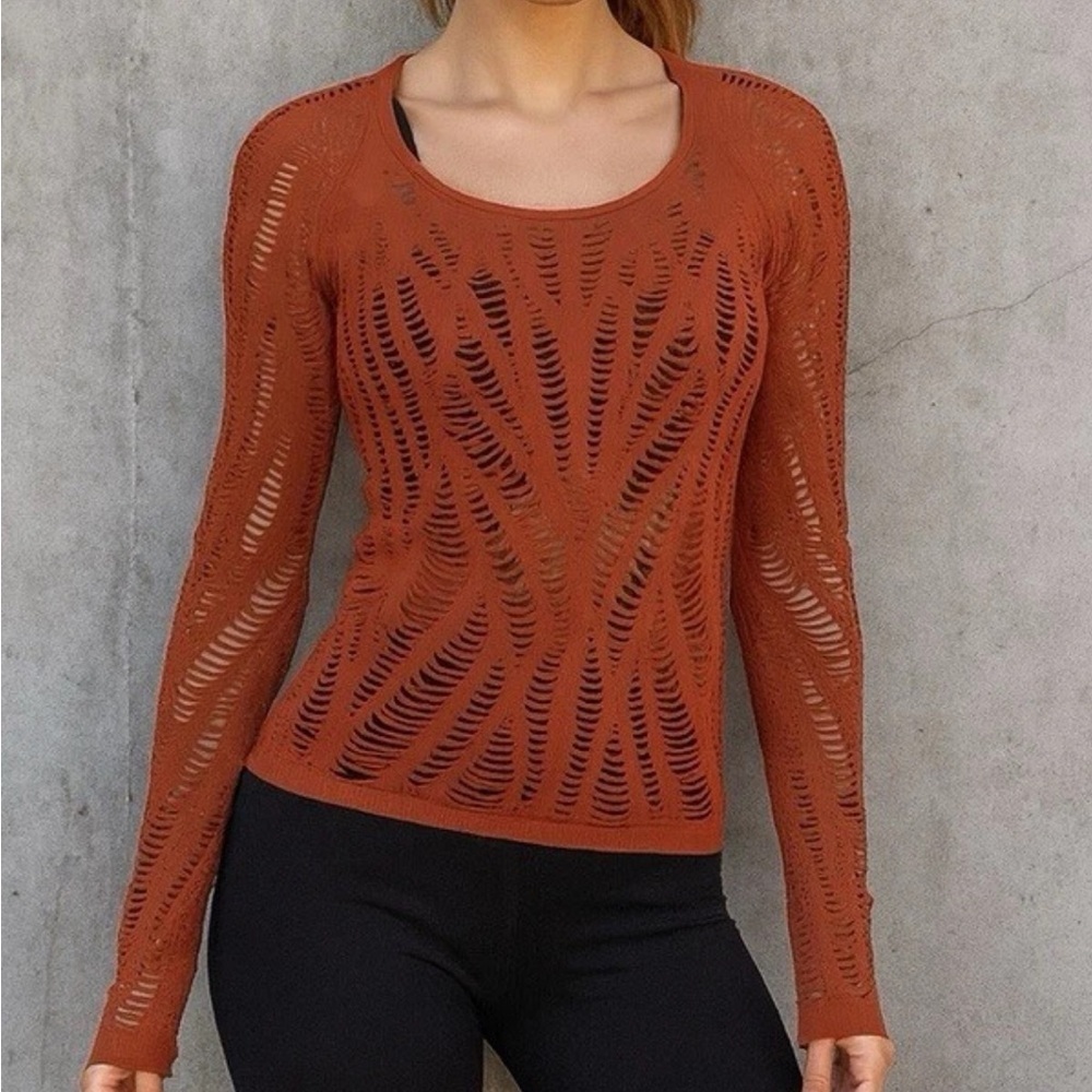 ALO Yoga LS Rust Wanderer Stretch Seamless Cutout Top Size Medium - Picture 2 of 14